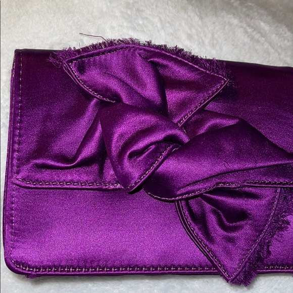 COPY - Bcbgmaxazzari Purple Wristlet / Satin - Cu… - Picture 2 of 12